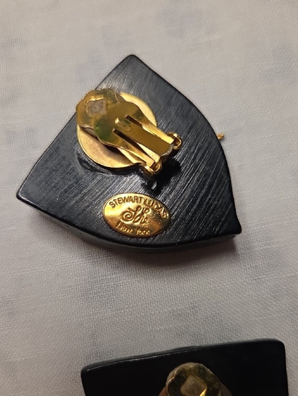 STEWART LUCAS Vintage Black and Gold Shield clip-on Earrings with Amber Crystals - Picture 3 of 4